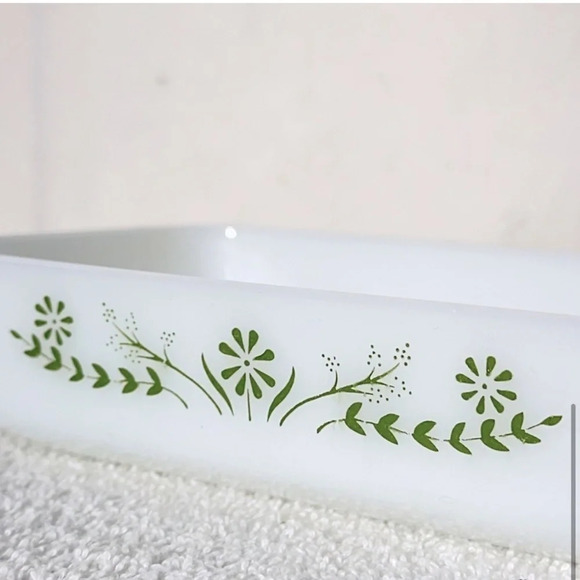 Vintage Milk Glass Green Daisy Flower Loaf  Pan - Picture 8 of 11